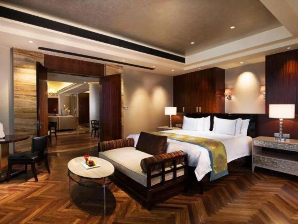 Bed in Grand Parkray Hangzhou Hotel