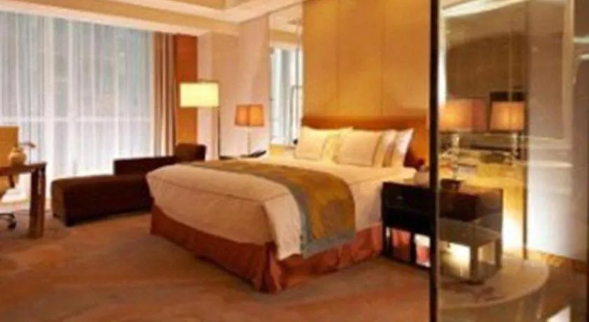 Bed in Grand Parkray Hangzhou Hotel