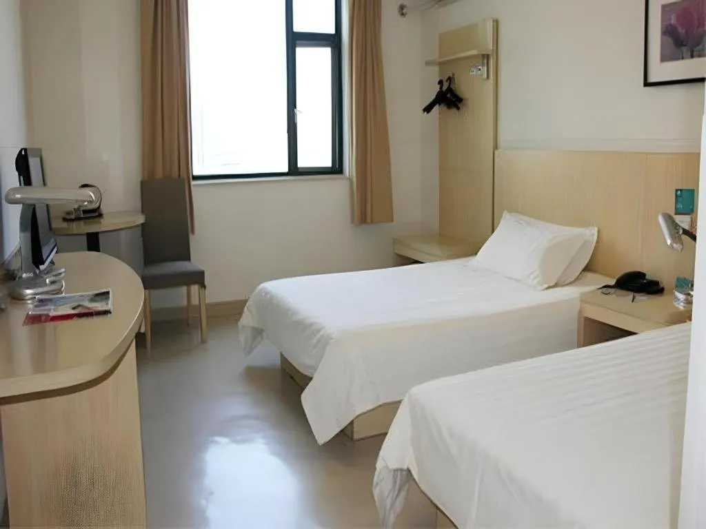 Bed in Jinjiang Inn Hangzhou Xihu Avenue Branch