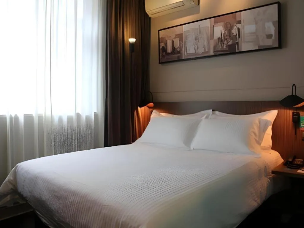 Bed in Jinjiang Inn Hangzhou Xihu Avenue Branch