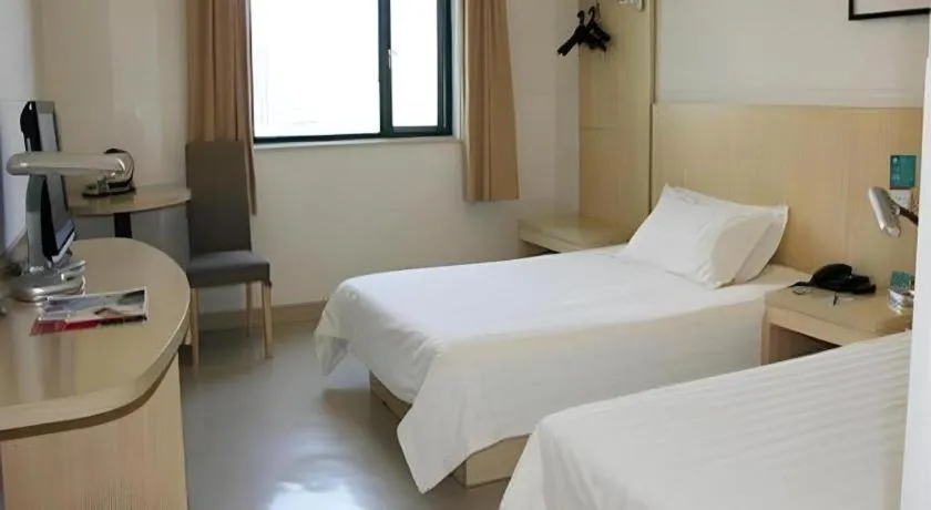 Bed in Jinjiang Inn Hangzhou Xihu Avenue Branch