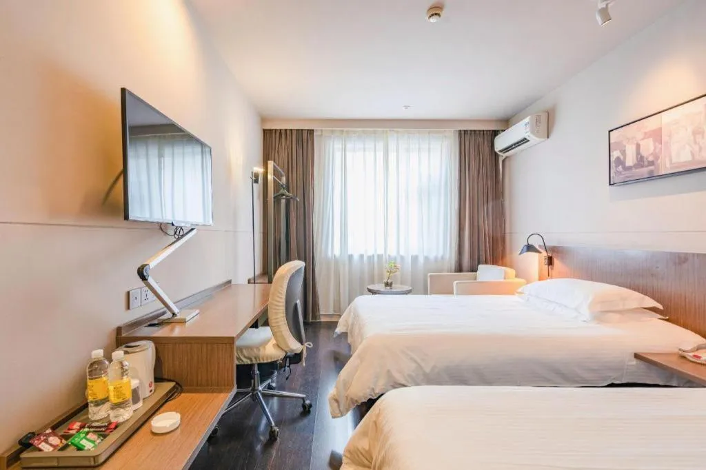 Bed in Jinjiang Inn Hangzhou Xihu Avenue Branch