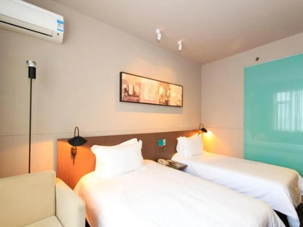 Bed in Jinjiang Inn Hangzhou Xihu Avenue Branch