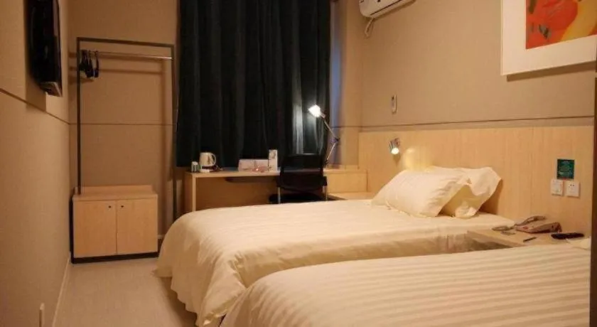 Bed in Jinjiang Inn Dalian Development Zone Liaoning Street