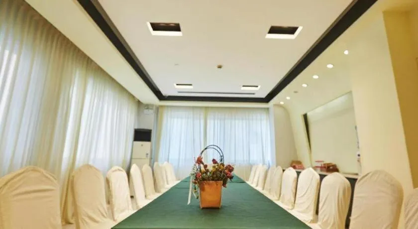 Jinjiang Inn Zhengzhou Railway Station Erqi Square Metro Station