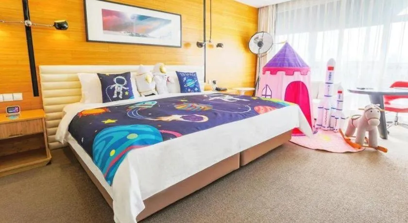 Bed in Himalayas Qingdao Hotel