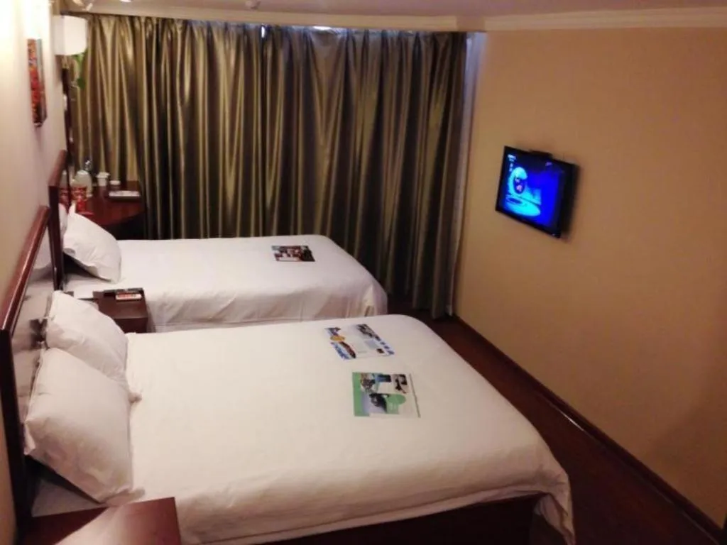 Bed in GreenTree Inn Huaian Lianshui Jindi International Garden Business Hotel