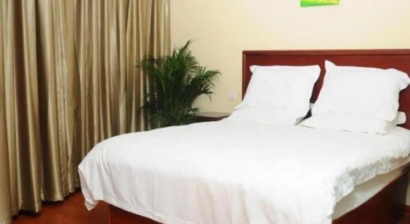 Bed in GreenTree Inn Huaian Lianshui Jindi International Garden Business Hotel