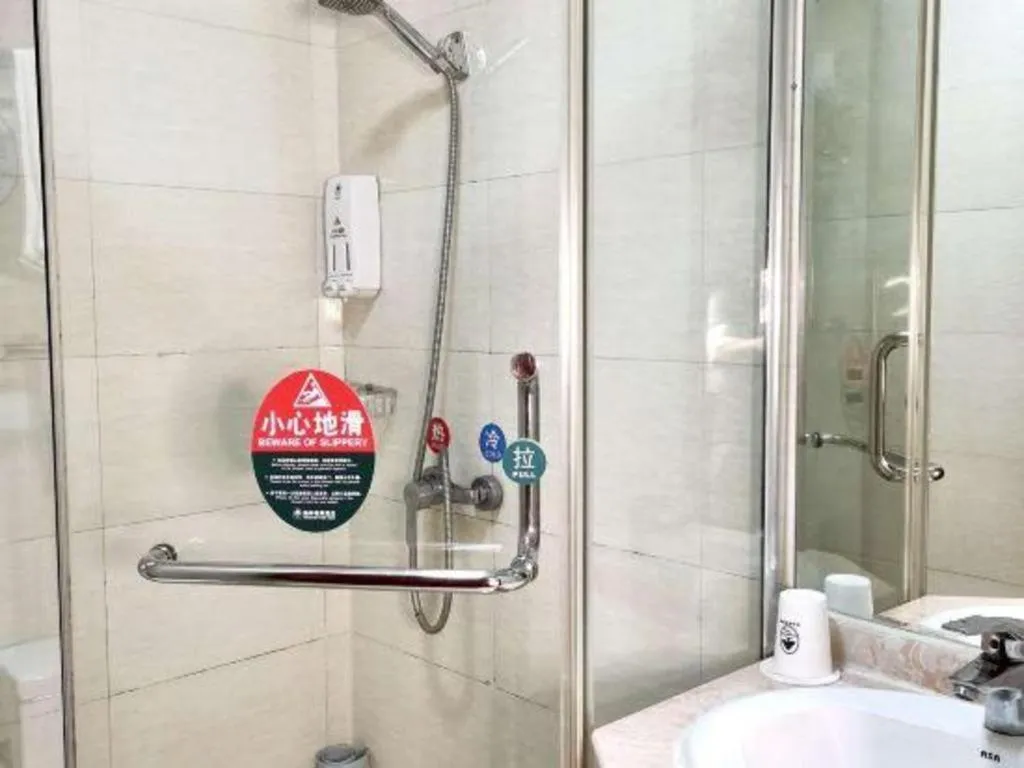 GreenTree Inn Shanghai South Railway Station Xujiahui Stadium Subway Station Shell Hotel