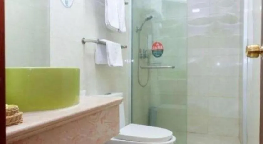 GreenTree Inn Shanghai South Railway Station Xujiahui Stadium Subway Station Shell Hotel