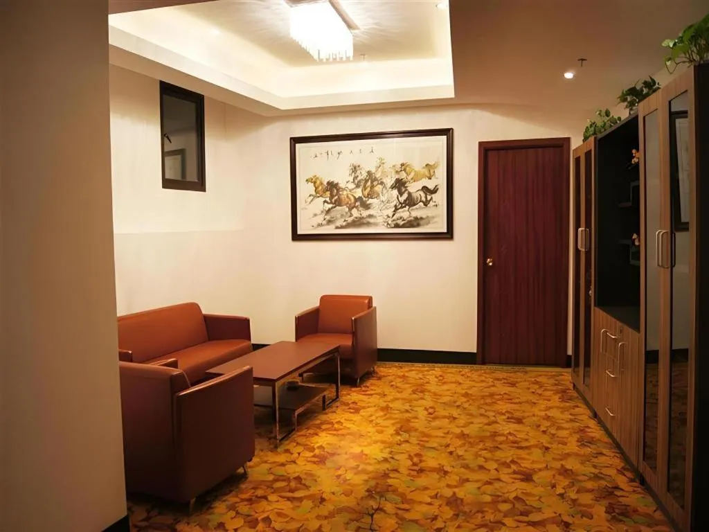 GreenTree Inn Shanghai South Railway Station Xujiahui Stadium Subway Station Shell Hotel