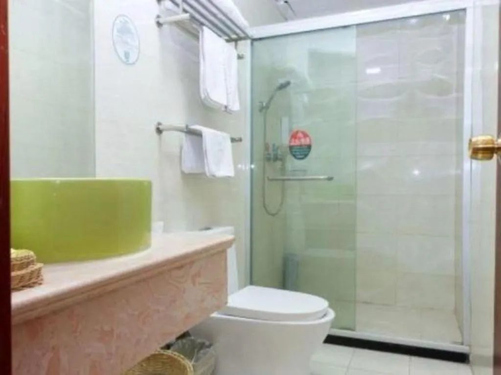 GreenTree Inn Shanghai South Railway Station Xujiahui Stadium Subway Station Shell Hotel