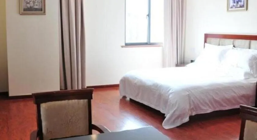 Bed in GreenTree Inn Wuxi Changjiang North Road Jincheng Road Express Hotel