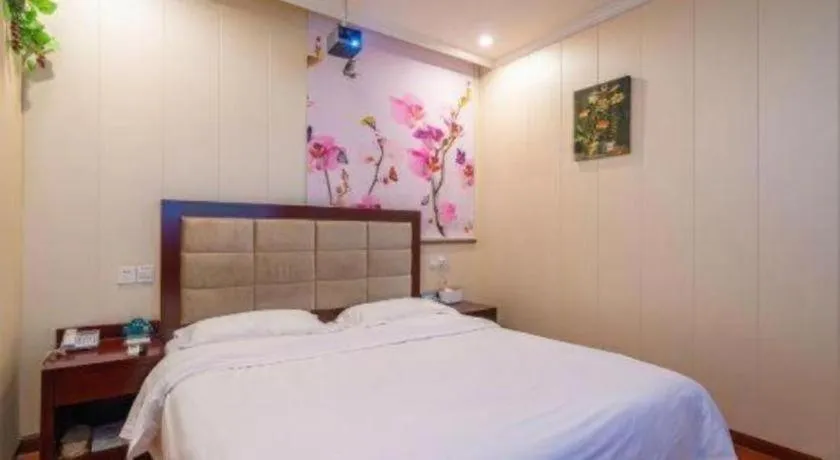 Bed in GreenTree Inn Wuxi Changjiang North Road Jincheng Road Express Hotel