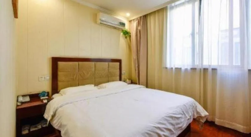 Bed in GreenTree Inn Wuxi Changjiang North Road Jincheng Road Express Hotel