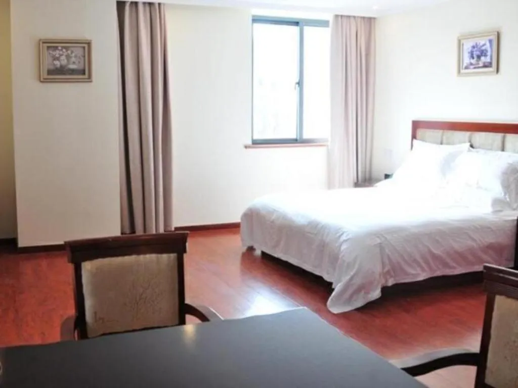 Bed in GreenTree Inn Wuxi Changjiang North Road Jincheng Road Express Hotel