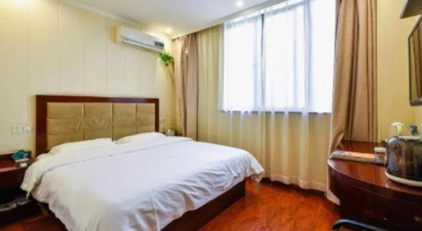 Bed in GreenTree Inn Wuxi Changjiang North Road Jincheng Road Express Hotel