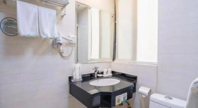 GreenTree Inn Wuxi Changjiang North Road Jincheng Road Express Hotel