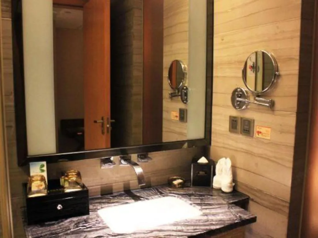 Zhangjiagang Zhonglian GDH International Hotel