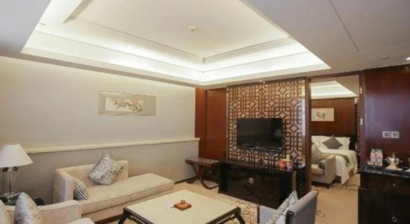 Zhangjiagang Zhonglian GDH International Hotel