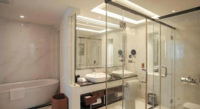 Zhangjiagang Zhonglian GDH International Hotel