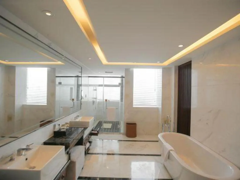 Zhangjiagang Zhonglian GDH International Hotel