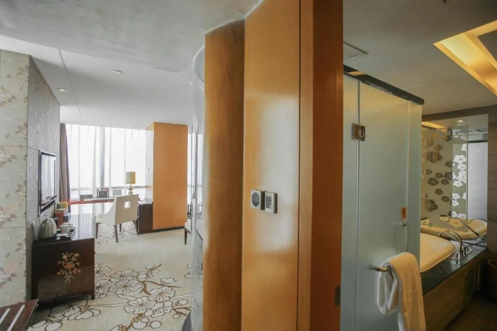 Zhangjiagang Zhonglian GDH International Hotel