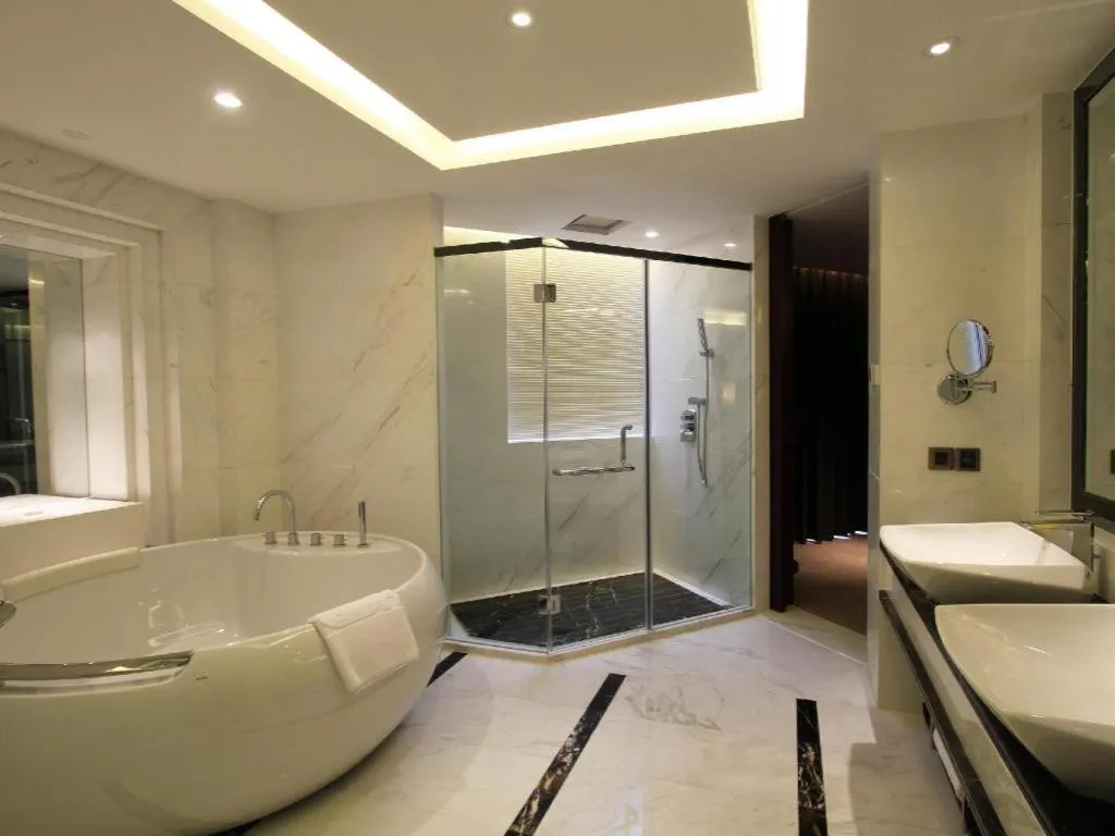 Zhangjiagang Zhonglian GDH International Hotel