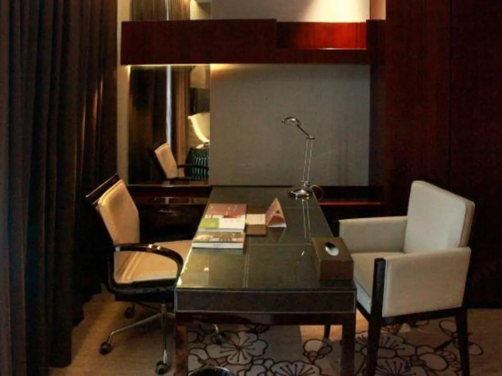 Zhangjiagang Zhonglian GDH International Hotel