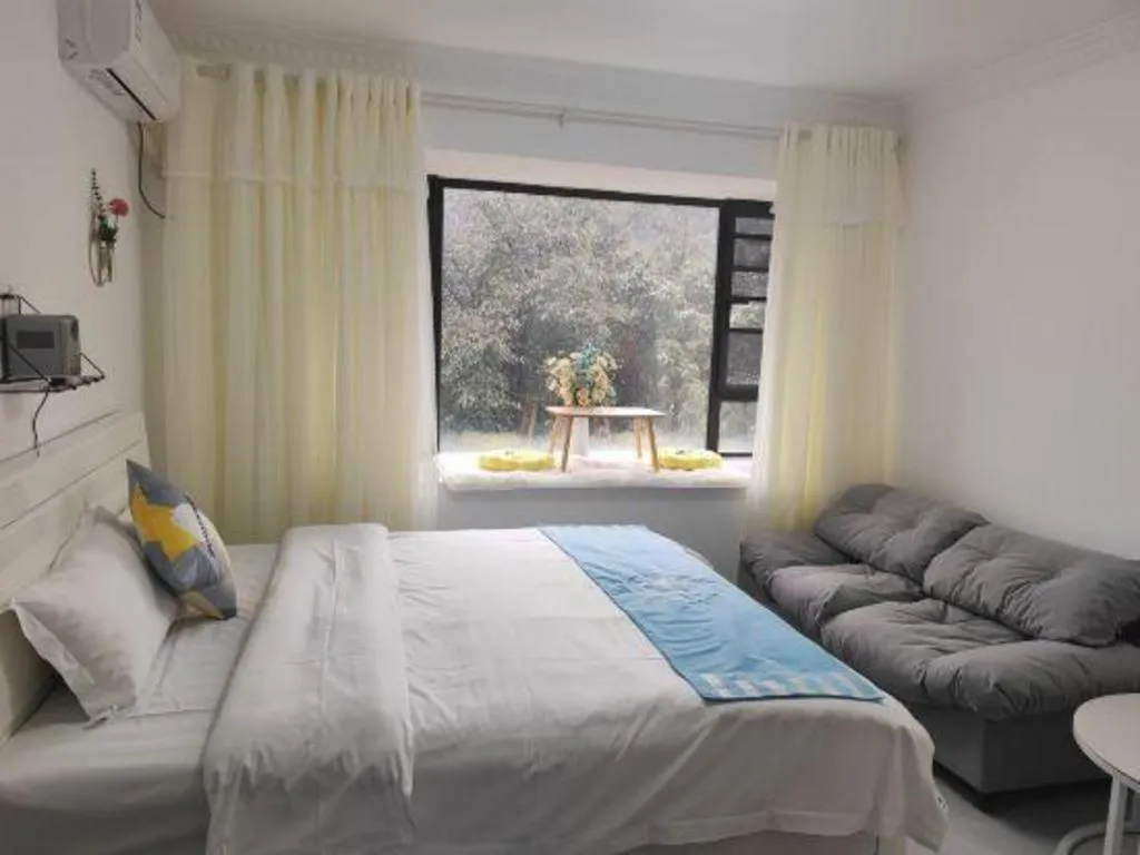 Bed in Parkside Hostel