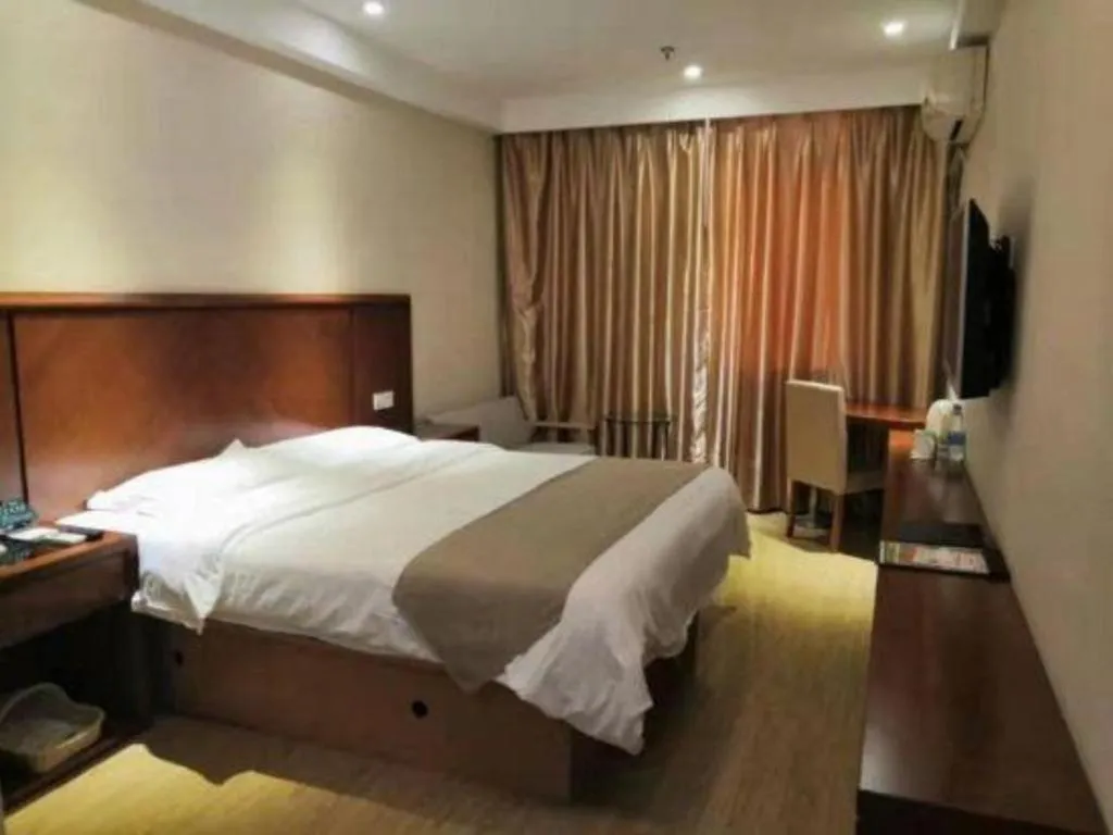 Bed in GreenTree Inn Shanghai Caohejing Development Zone Songjiang Park Jiuxin Road Business Hotel