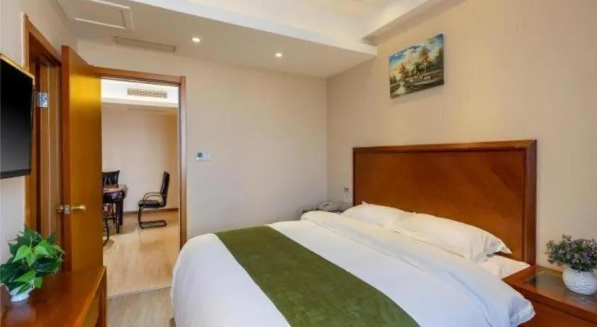 Bed in GreenTree Inn Shanghai Caohejing Development Zone Songjiang Park Jiuxin Road Business Hotel