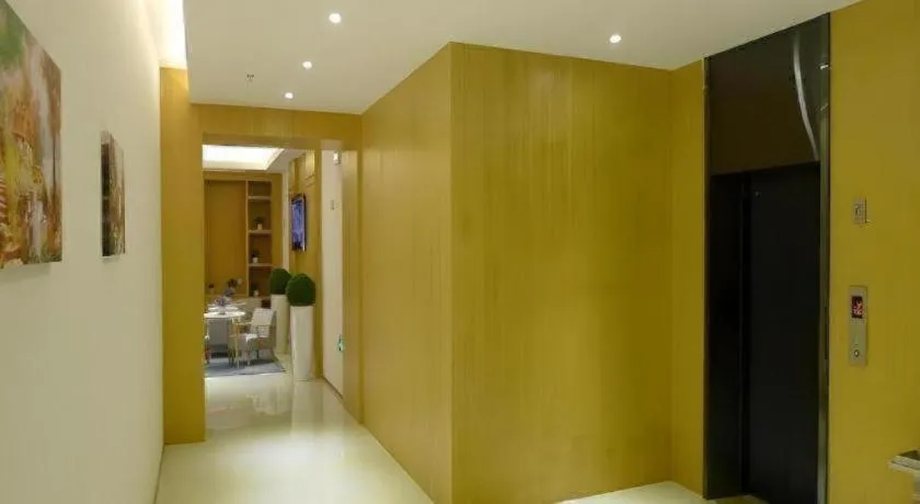 GreenTree Inn Shanghai Caohejing Development Zone Songjiang Park Jiuxin Road Business Hotel