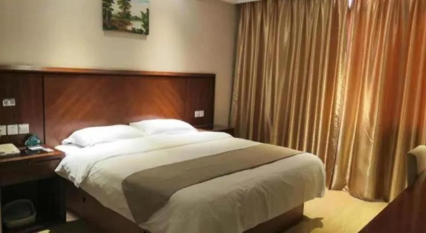 Bed in GreenTree Inn Shanghai Caohejing Development Zone Songjiang Park Jiuxin Road Business Hotel