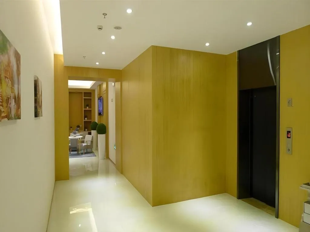 Bed in GreenTree Inn Shanghai Caohejing Development Zone Songjiang Park Jiuxin Road Business Hotel