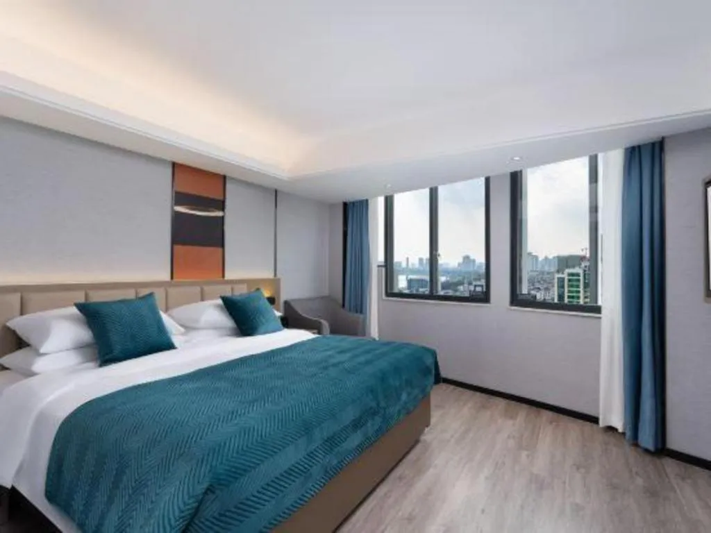 Bed in Nanning Prince Hotel