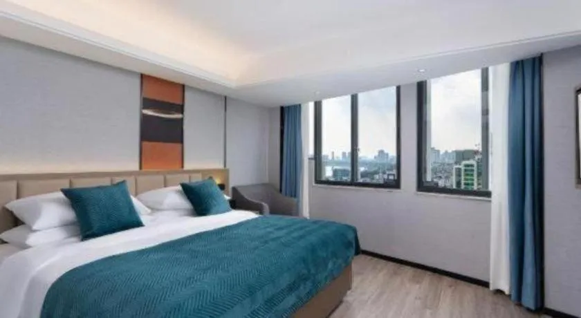 Bed in Nanning Prince Hotel