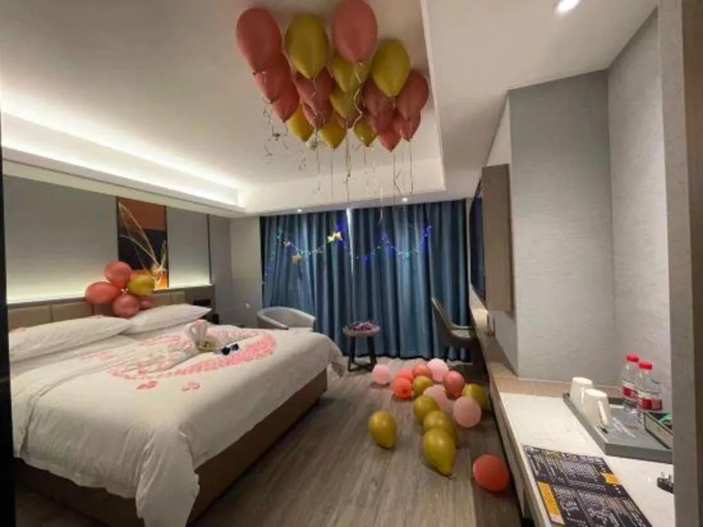 Bed in Nanning Prince Hotel