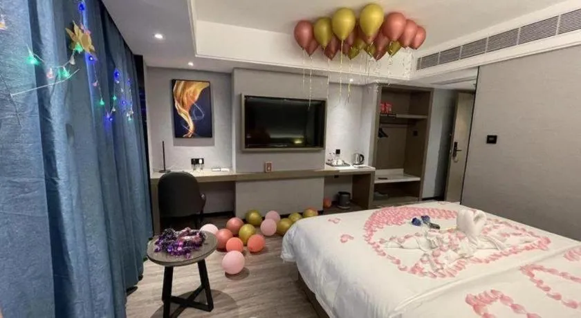 Bed in Nanning Prince Hotel