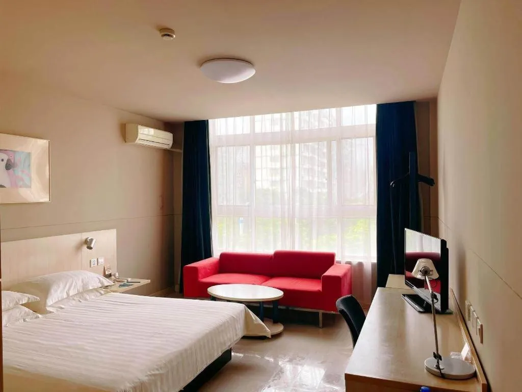 Bed in Jinjiang Inn Tai Zhou Xinghua Yingwu Bridge Branch