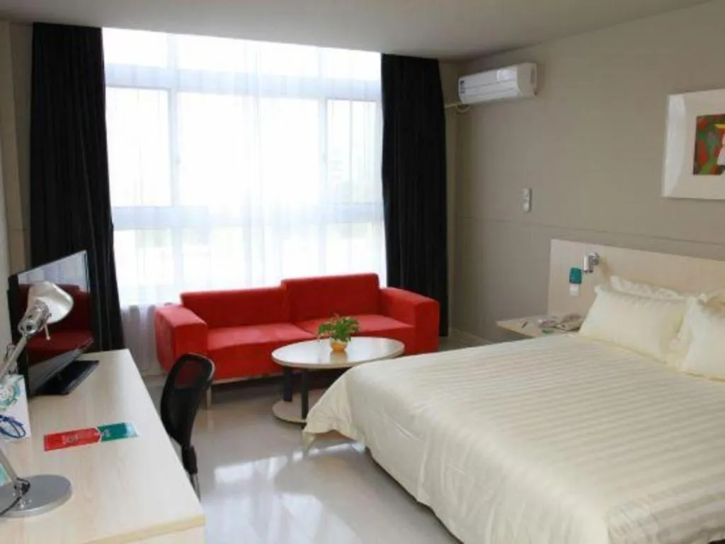 Bed in Jinjiang Inn Tai Zhou Xinghua Yingwu Bridge Branch