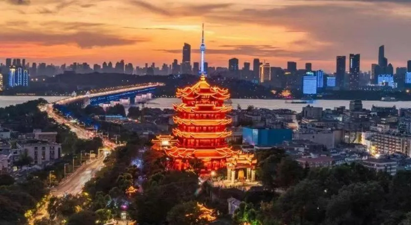 Lavande Hotel Wuhan Huanghelou Branch