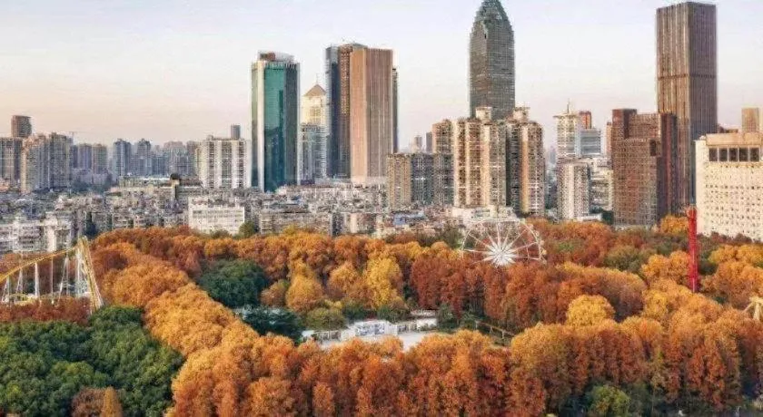 Lavande Hotel Wuhan Huanghelou Branch