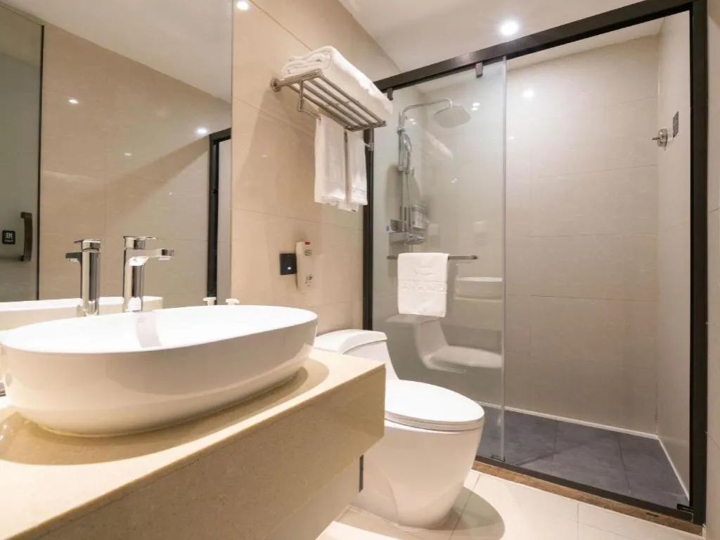 Lavande Hotel Wuhan Huanghelou Branch