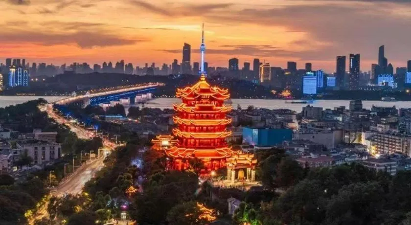 Lavande Hotel Wuhan Huanghelou Branch