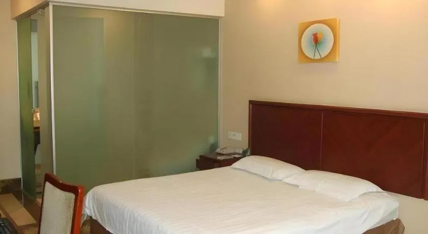 Bed in GreenTree Inn Jiangxi Nanchang XianGYAng Road Lianxi Road Business Hotel