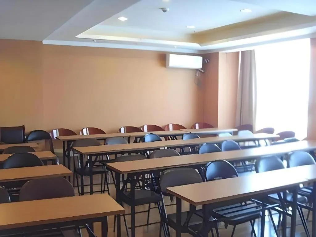 GreenTree Inn Jiangxi Nanchang XianGYAng Road Lianxi Road Business Hotel