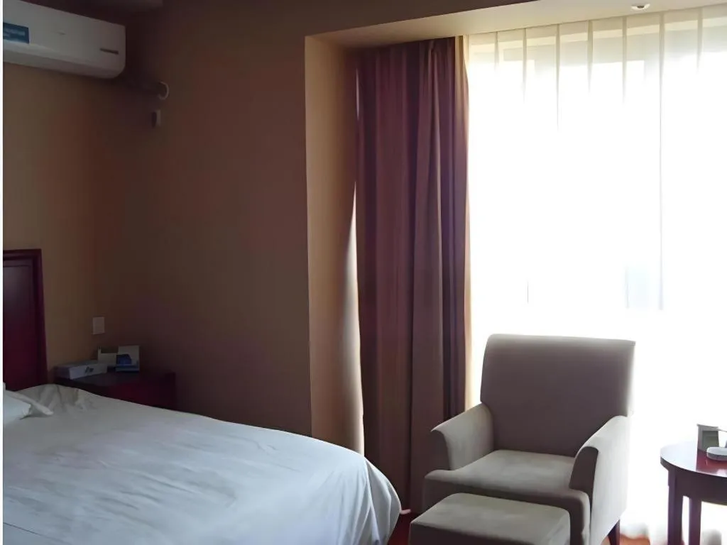 Bed in GreenTree Inn Jiangxi Nanchang XianGYAng Road Lianxi Road Business Hotel