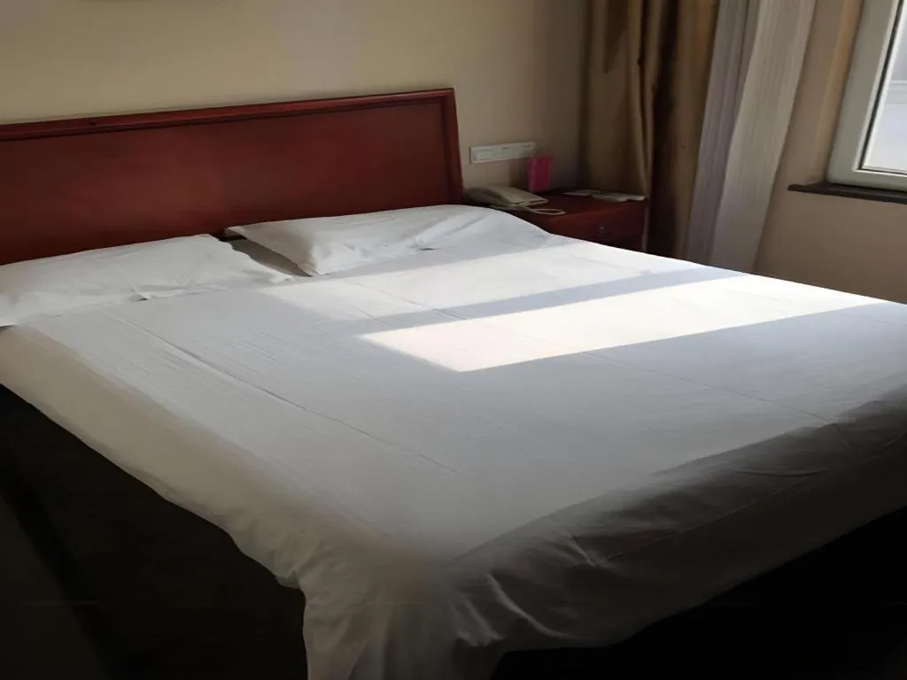 Bed in GreenTree Inn Jiangxi Nanchang XianGYAng Road Lianxi Road Business Hotel