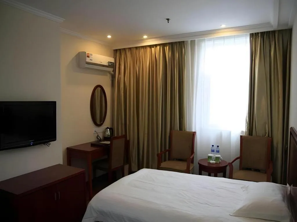 Bed in GreenTree Inn Jiangxi Nanchang XianGYAng Road Lianxi Road Business Hotel
